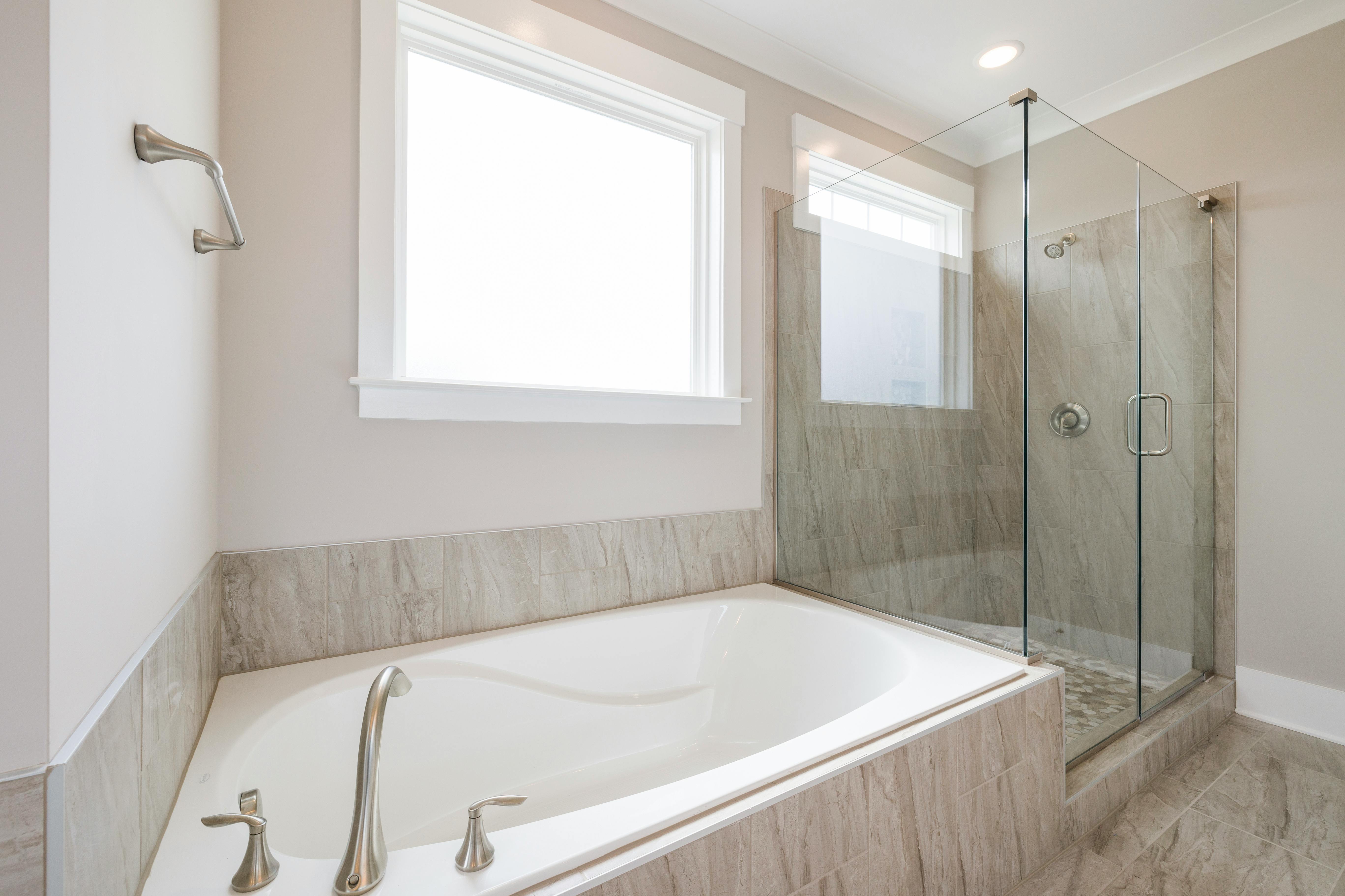 Plafon łazienkowy – idealne rozwiązanie dla Twojej łazienki
